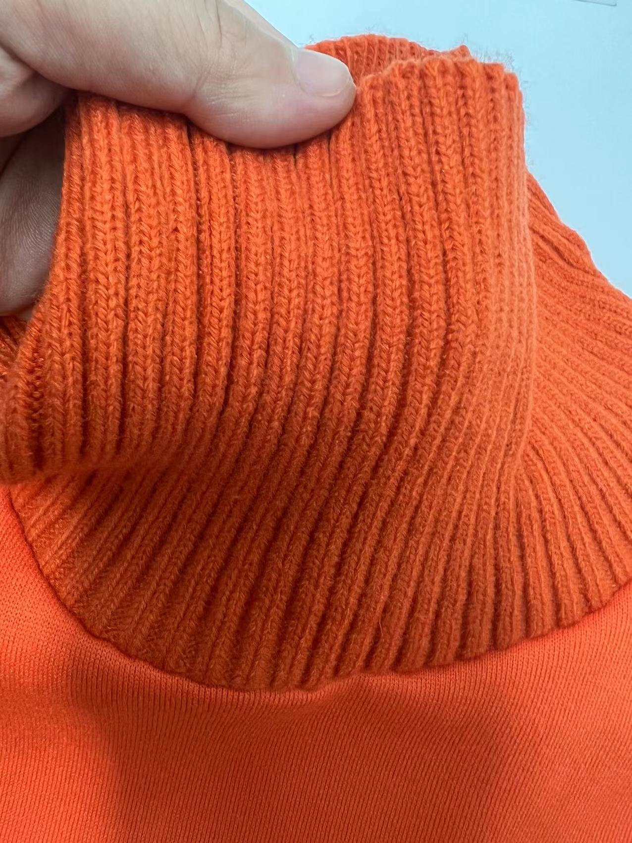 Turtleneck Sleeveless Pullover Crop Top